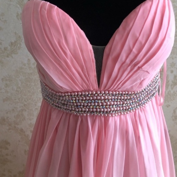 BNWT La Femme chiffon ombré gown - Picture 3 of 10